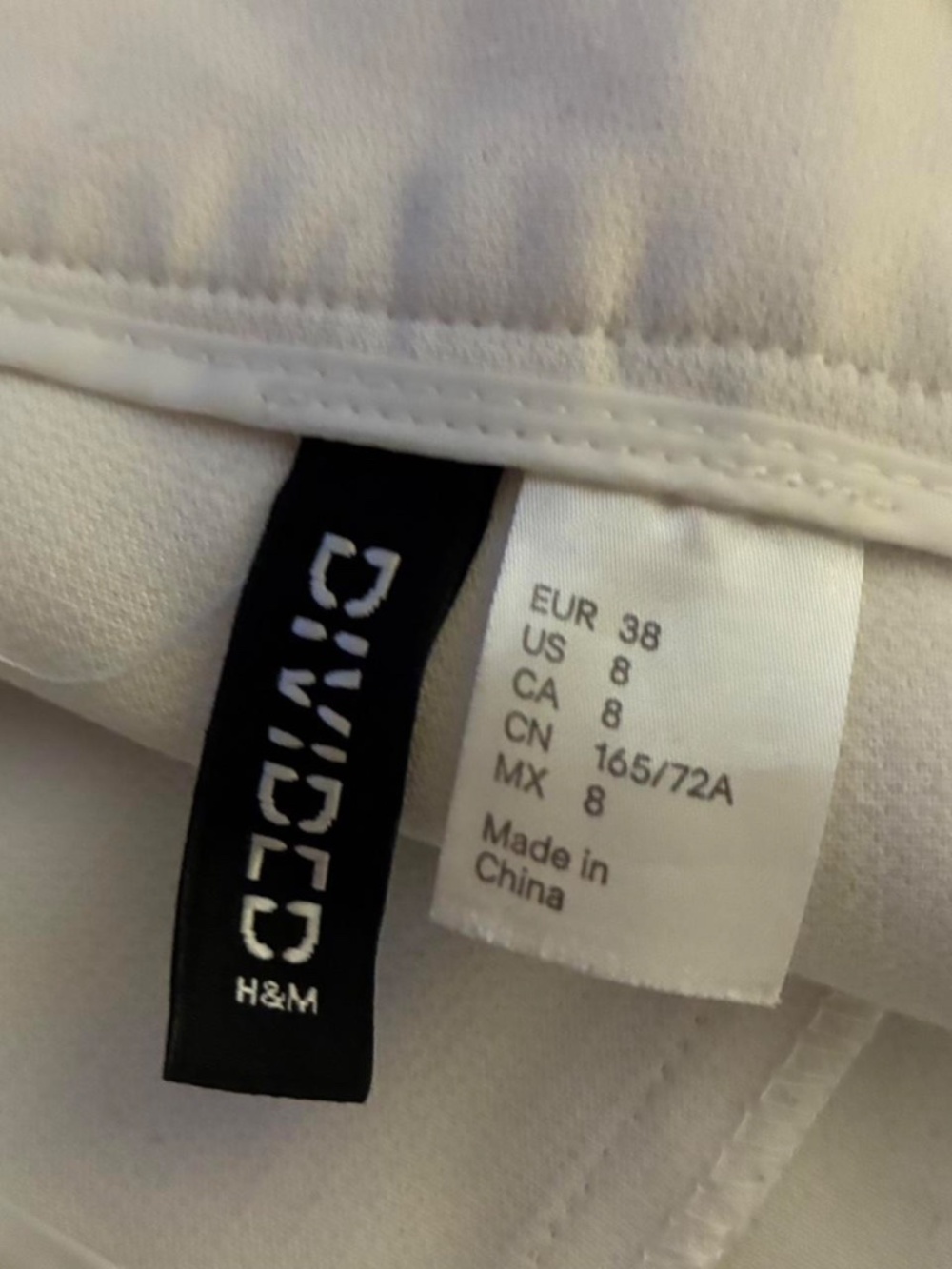 H&M Cream Shorts - Picture 3 of 3
